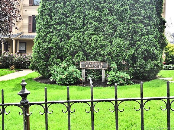 2nd image of 178 Flax Hill Rd APT C203