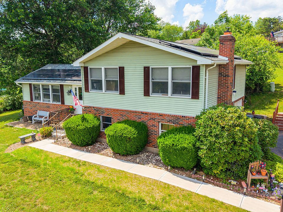 1st image of 95 Amron Dr