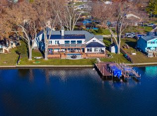 2323 W Fairview Ave, Johnsburg, IL 60051