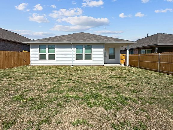 3rd image of 4421 Coffeetree Dr