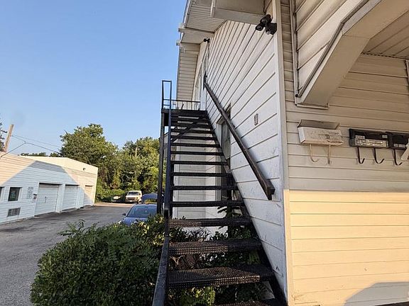 3rd image of 5904 Harford Rd