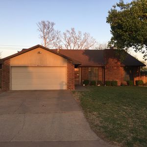 805 Deer Run, Enid, OK, 73703