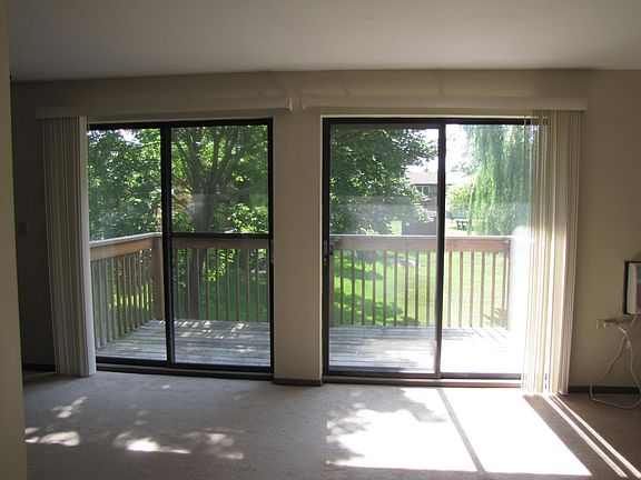 2nd image of 4440 Arbor Cir #4