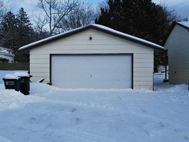 2nd image of 307 S Metonga Ave
