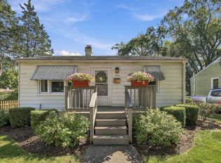 677 Clark St, Elgin, IL 60123