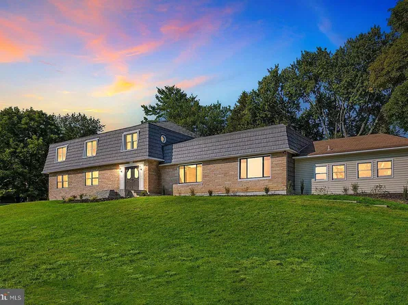 504 Arnon Meadow Rd, Great Falls, VA 22066