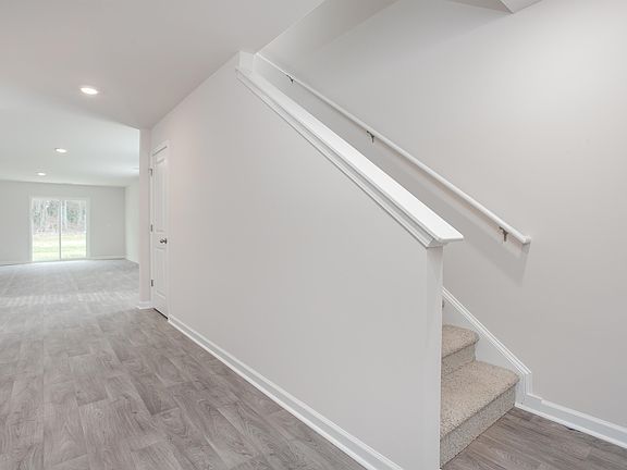2nd image of 2535 Lily Dr