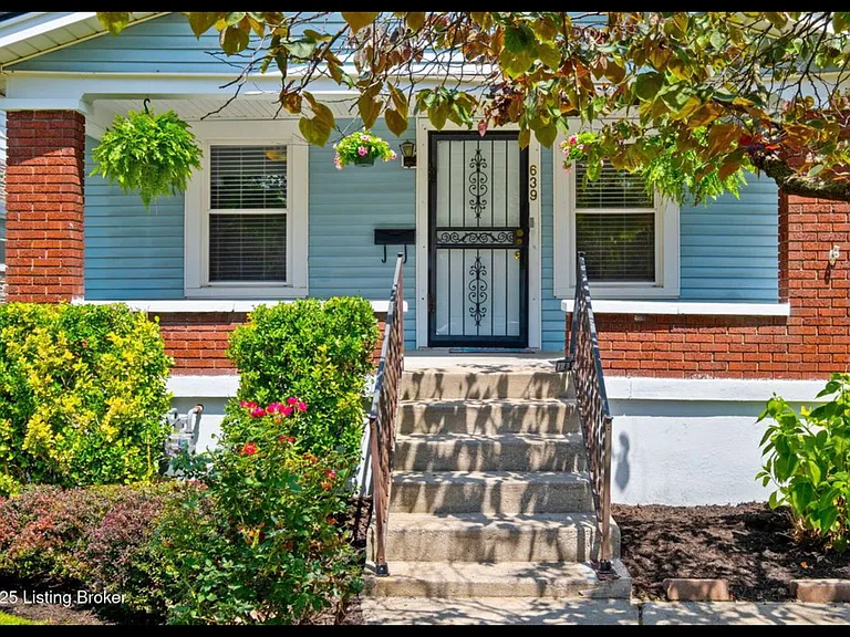 639 Harrison Ave — Photo 2
