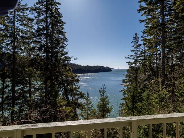 191 N Duck Cove Road, Roque Bluffs, ME 04654
