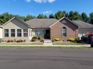552 Edgehill Cir, Logan, OH 43138