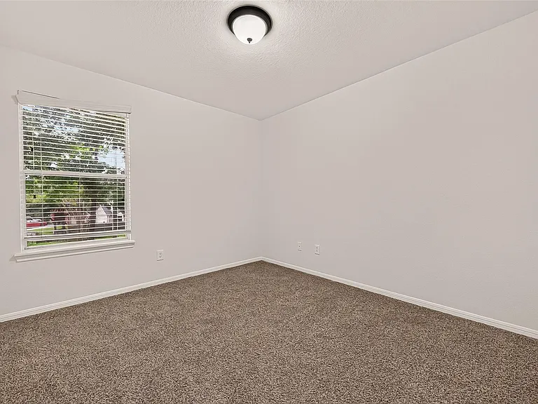 6118 Breezy Hollow Ln — Photo 34