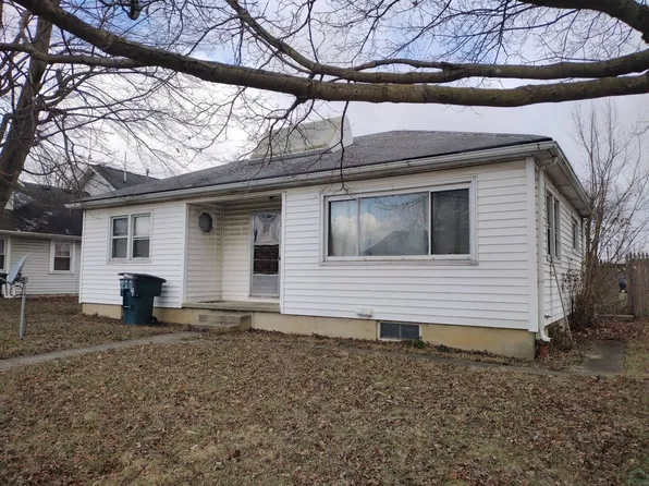 2204 W 8th St, Muncie, IN 47302