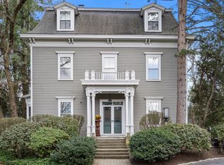 1175 Chestnut St APT 1, Newton, MA 02464