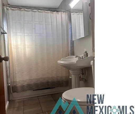 5th image of 1109 W Tyler Ave