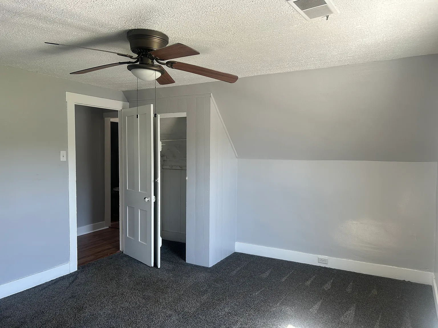 220 W Washington St — Photo 4