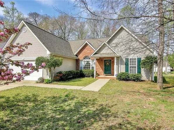 9934 Meadowmead Ct, Charlotte, NC 28273