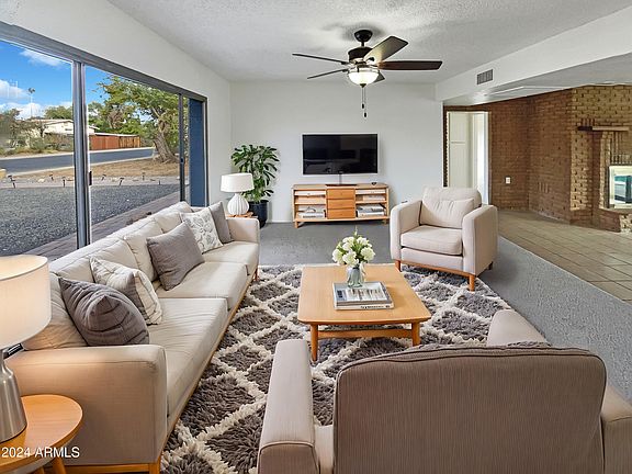 2nd image of 11003 N 48TH Avenue