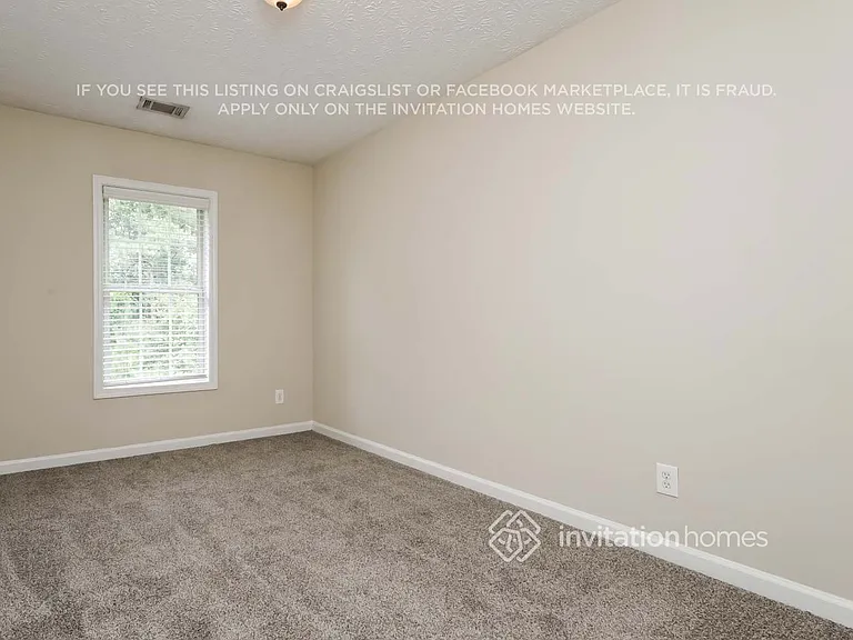 6658 Point Of Woods Dr — Photo 13