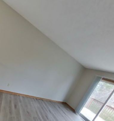 4th image of 3630 Quaker Ln N