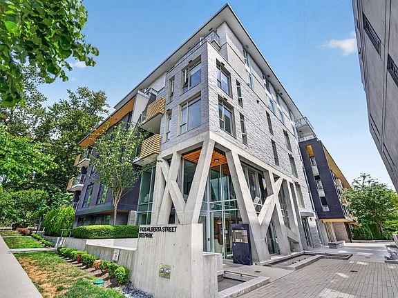 3rd image of 7428 Alberta St #206