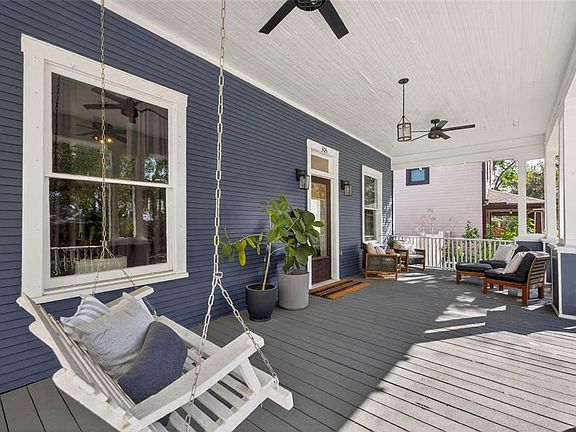 3rd image of 306 E Ross Ave