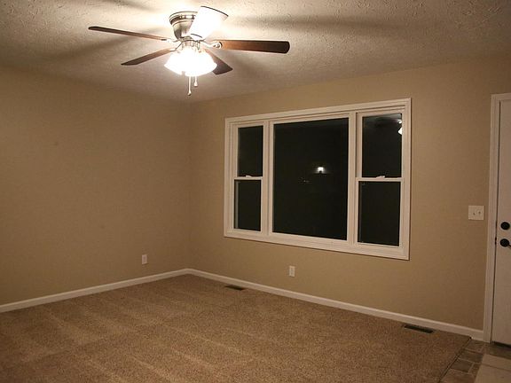 3rd image of 2926 Blue Heron Dr