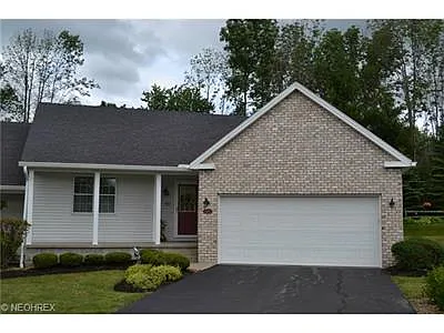 810 Woodfield Ct Unit 810 photo 1