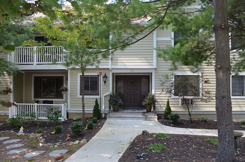 1st image of 12G FOXWOOD DR #G