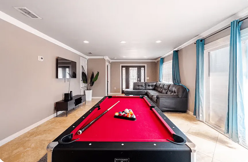 3 bed, $4,200 — Photo 1