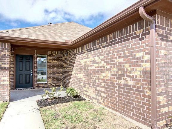 3rd image of 5627 Latta Plantation Dr