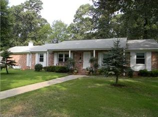 101 Robert Elliffe Rd, Williamsburg, VA 23185