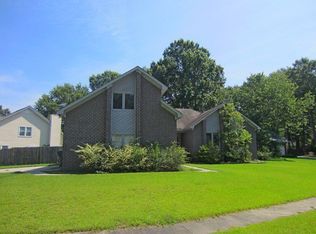 105 Forest Ridge Ct, Goose Creek, SC 29445