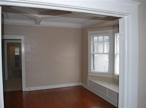 5th image of 1920 Robert St