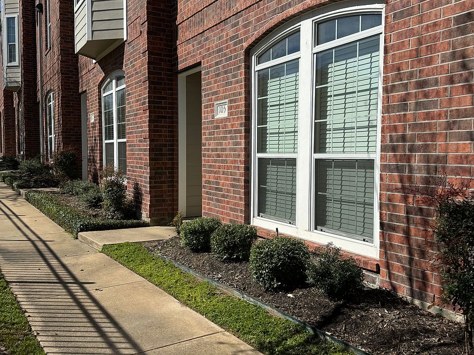1st image of 305 Holleman Dr #105