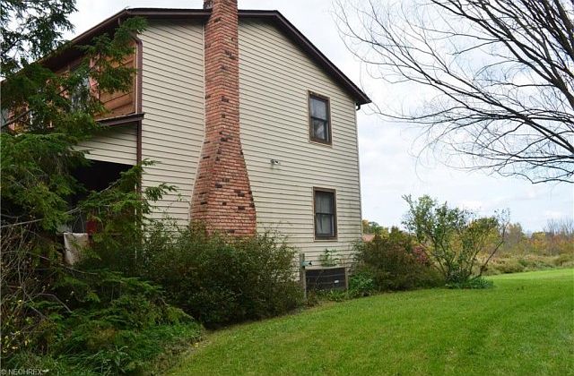 2nd image of 3993 River Rd