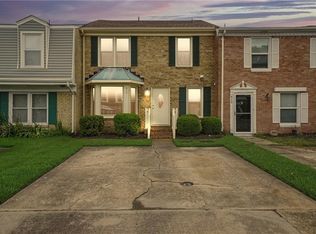 610 Thomas Nelson Dr, Virginia Beach, VA 23452
