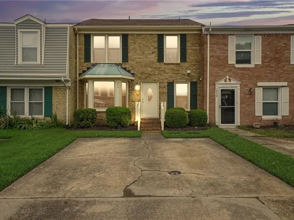 610 Thomas Nelson Dr, Virginia Beach, VA 23452