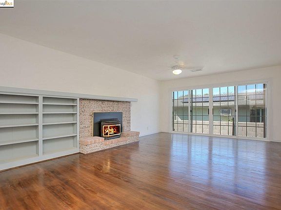 4th image of 4290 Scenic Ave