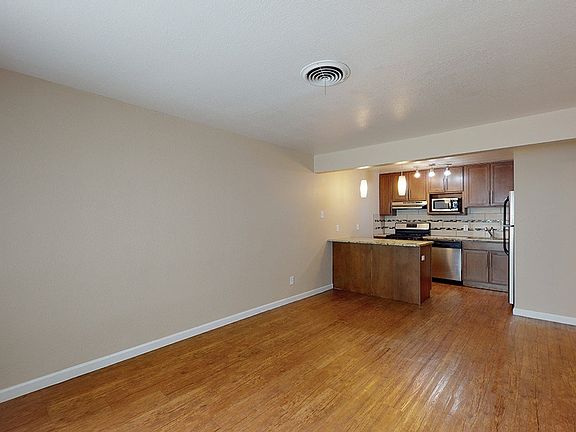 4th image of 2821 W 24th Ave APT 210