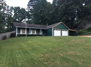 201 Windcrest Ct, Woodstock, GA 30188
