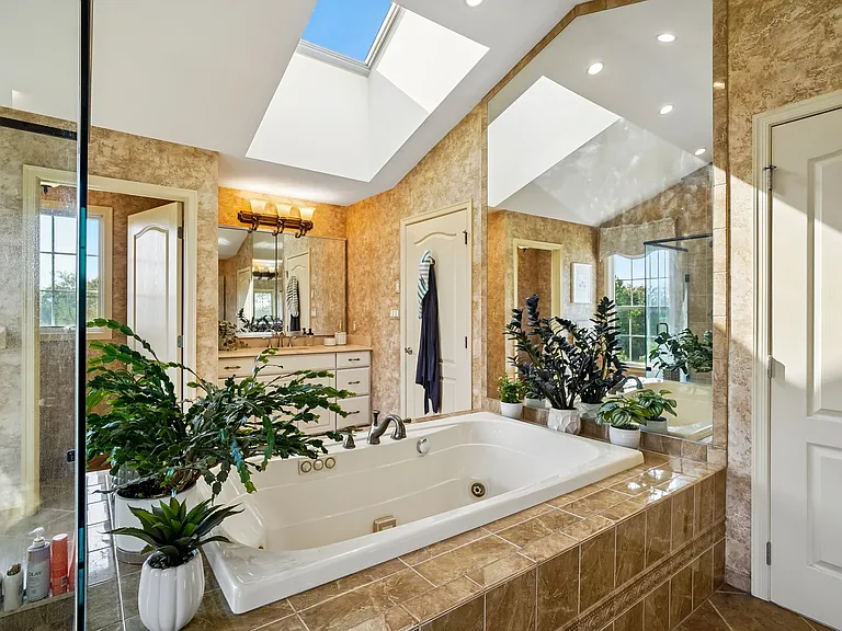 3 Balmoral Dr — Photo 22