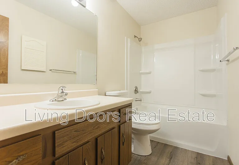 1935 N Lincoln Ave #106 — Photo 19