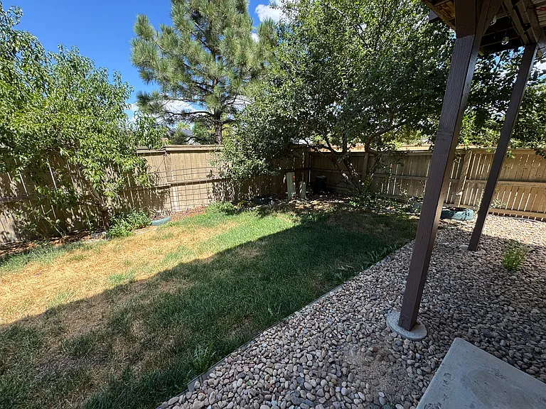 10549 Laurelglen Cir — Photo 25