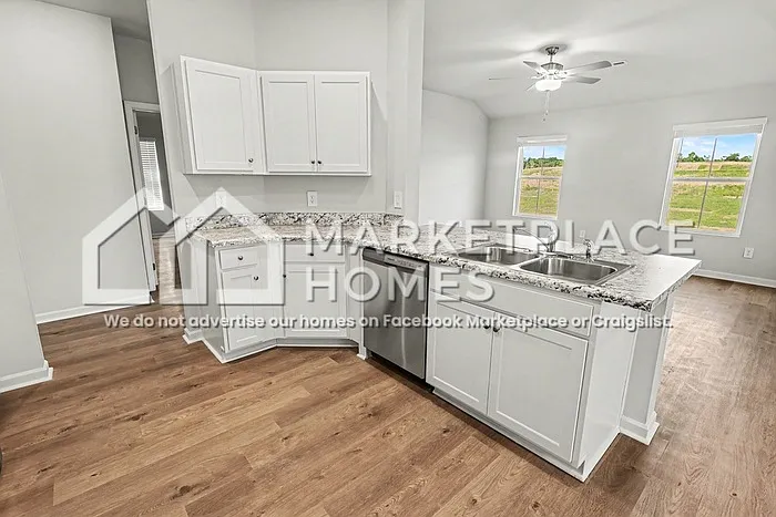 1716 Amber Ave SE — Photo 9