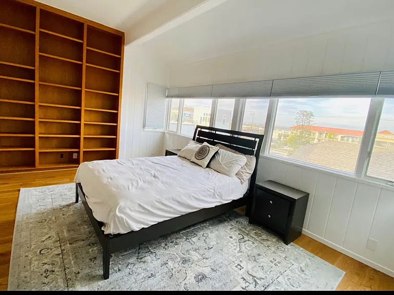 51A Surfside Ave — Photo 3