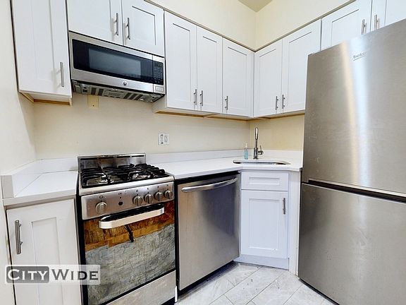 4th image of 315 W 74th St APT 3