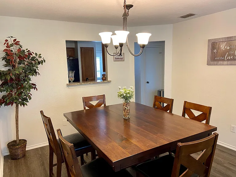 Clover Ln — Photo 11