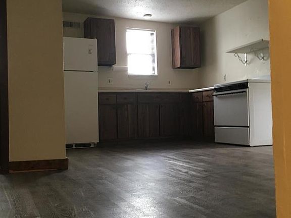 3rd image of 3160A S Compton Ave