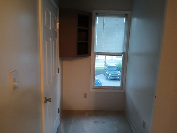 2nd image of 422 Main St #9
