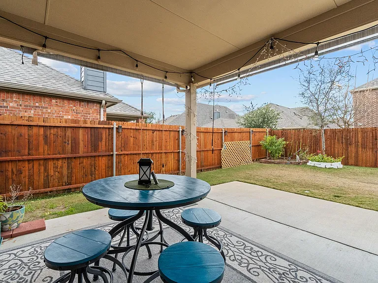 120 Rustic Oak Ln — Photo 19